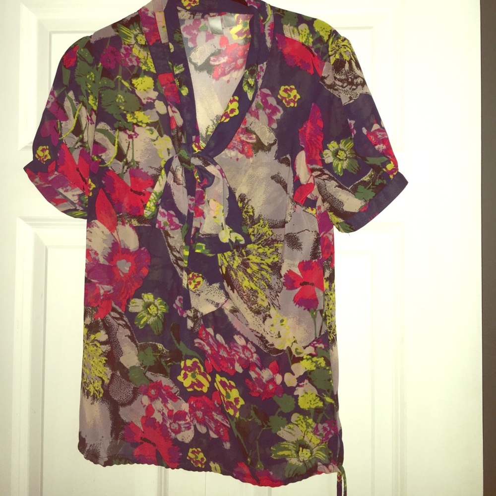 Sheer floral Top with scarf-tie🎀