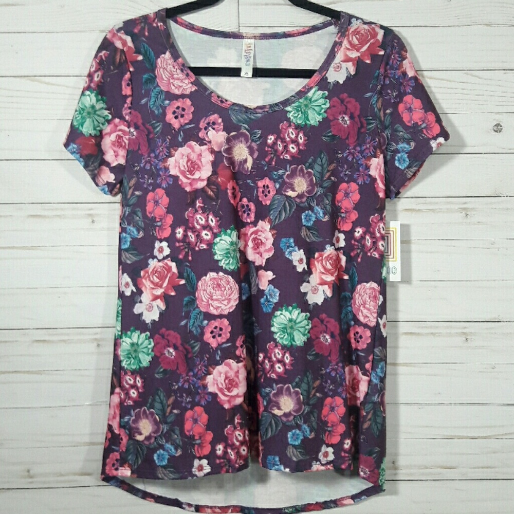 NWT XS LuLaRoe Classic Tee