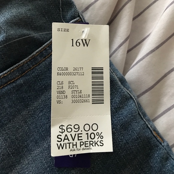 Blue jeans with patches - Picture 4 of 4