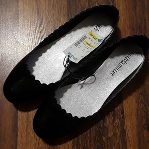 Olivia Miller flats