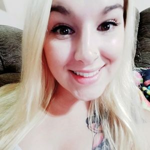 Meet your Posher, Shana