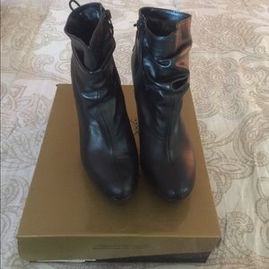 Thalia Black Ankle Boots