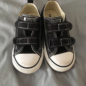 Infant Chuck Taylor Converse sz 8