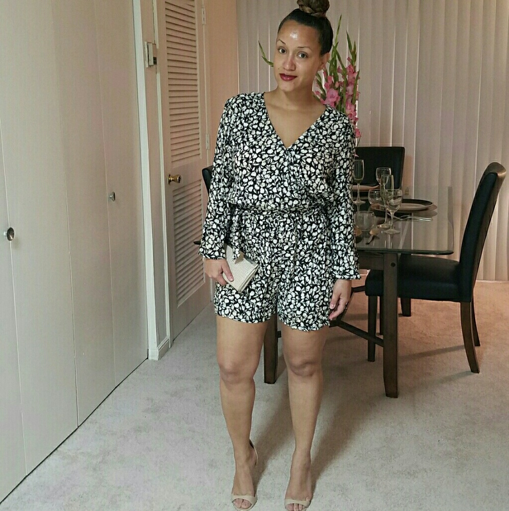 WWW Gorgeous Floral Print Romper - Picture 4 of 7
