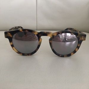 Illesteva Leonard Tortoise sunglasses