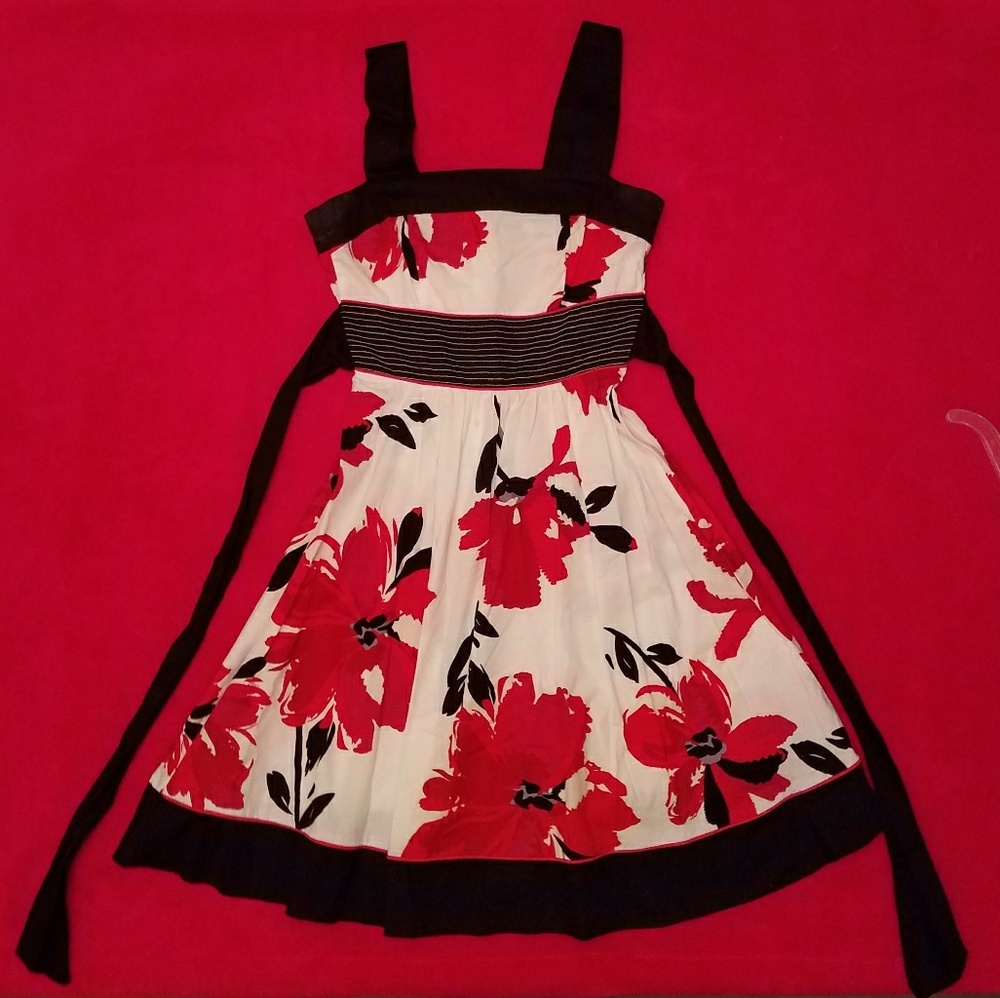 Speechless Sun Dress White w/Red flowers 👗Size 3