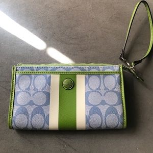 Coach wristlet. Very clean! Never used.