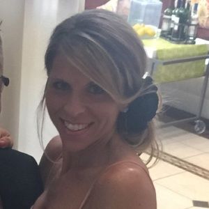 Meet your Posher, Laurie