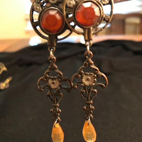 Gold boho dangling earrings - Picture 2 of 2