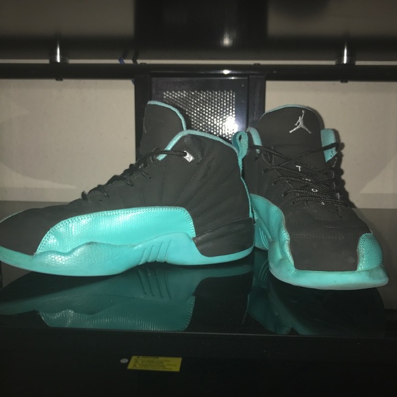 Jordan Hyper Jade 12s - Picture 2 of 4