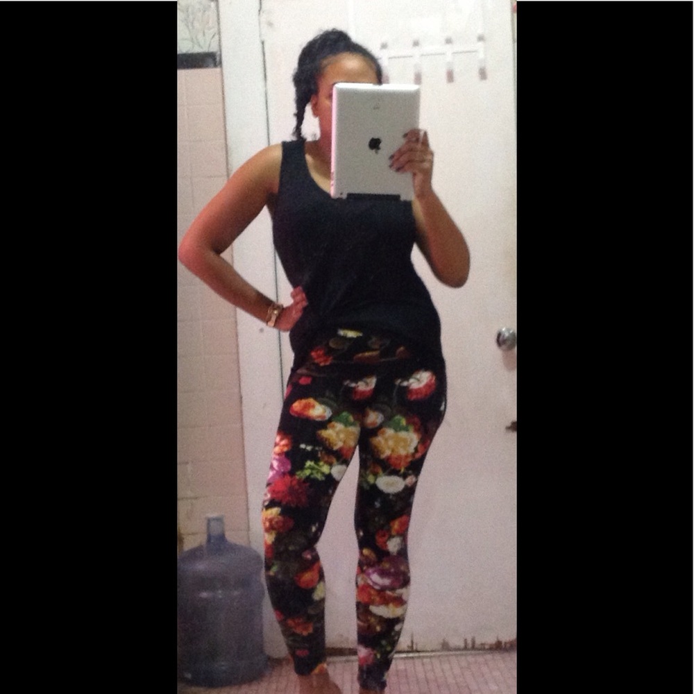 ๐บ Gorgeous floral leggings - Picture 3 of 7