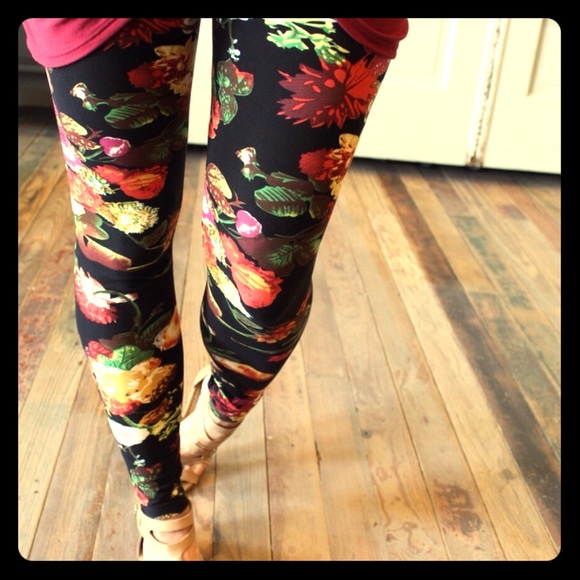 ๐บ Gorgeous floral leggings - Picture 2 of 7