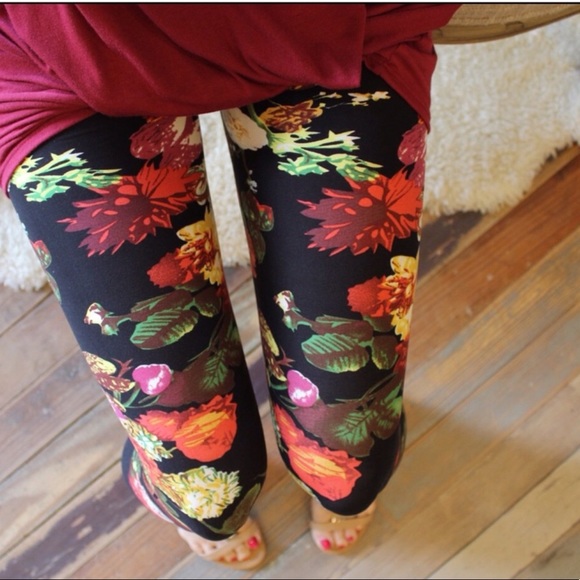๐บ Gorgeous floral leggings - Picture 7 of 7
