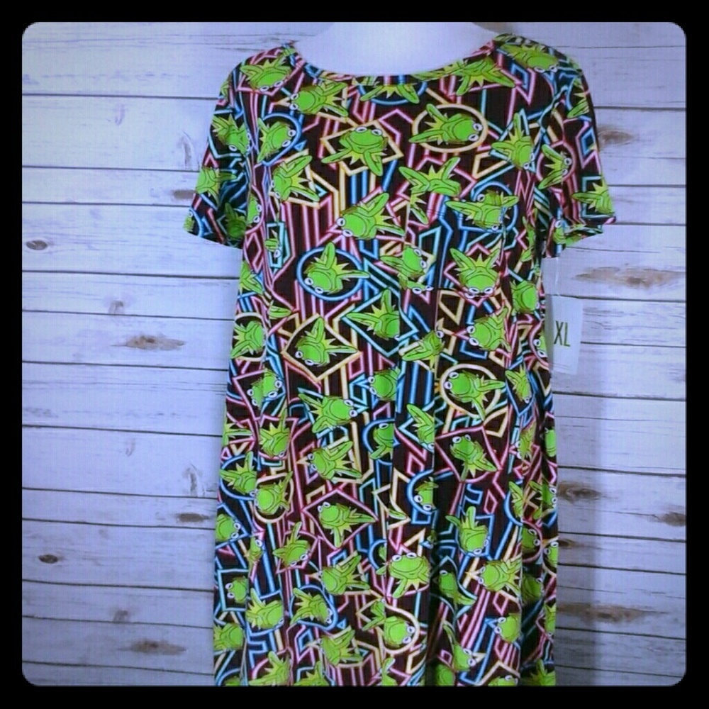 Lularoe  Carly
