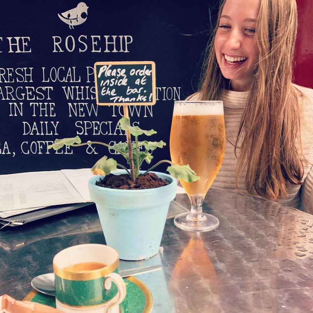 Meet your Posher, Claire