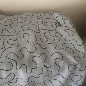 Akademiks sweat shirt