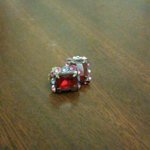 RED SORRELLI EARRINGS