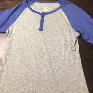 Nike soft athletic 3/4 sleeve tee