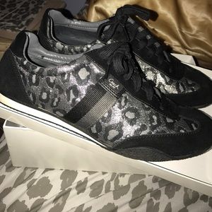 WOMENS COACH SHOES SZ 11 !!