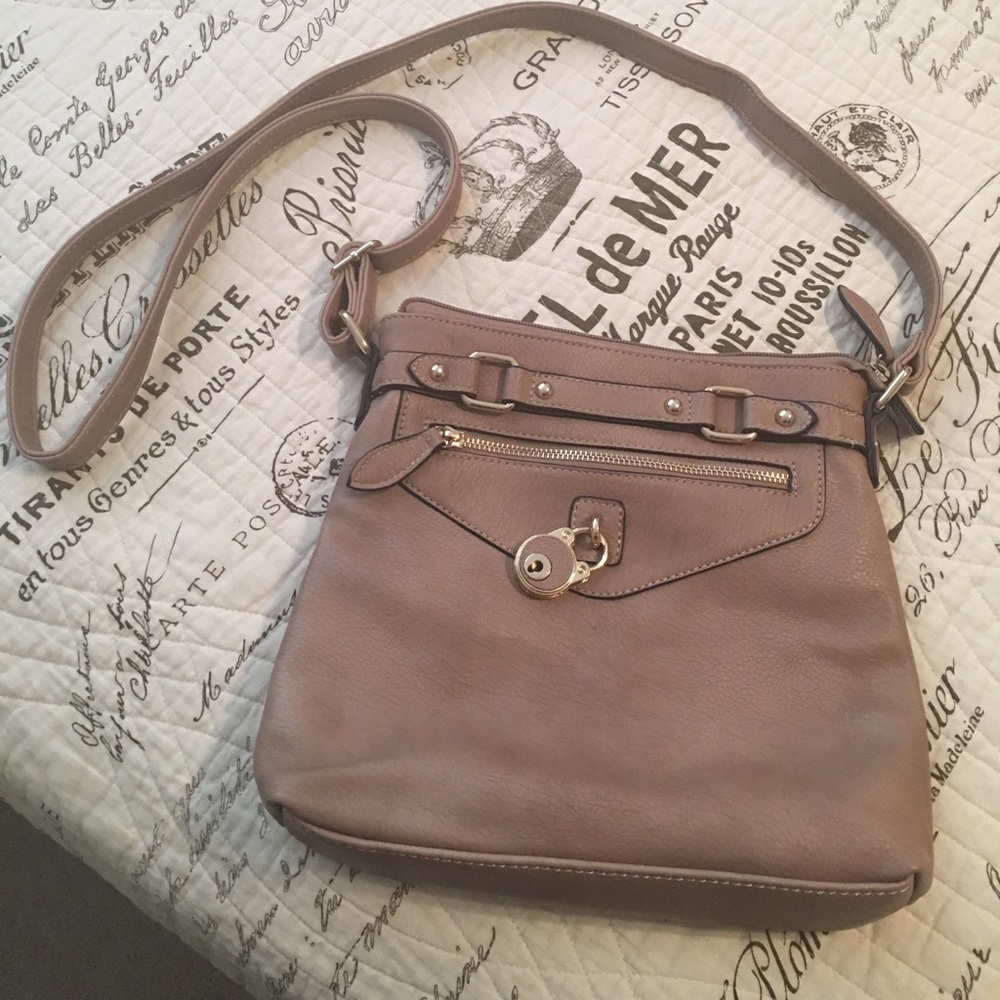 Diophy tan lock crossbody