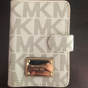 Michael Kors Tote Purse and Passport Wallet/case
