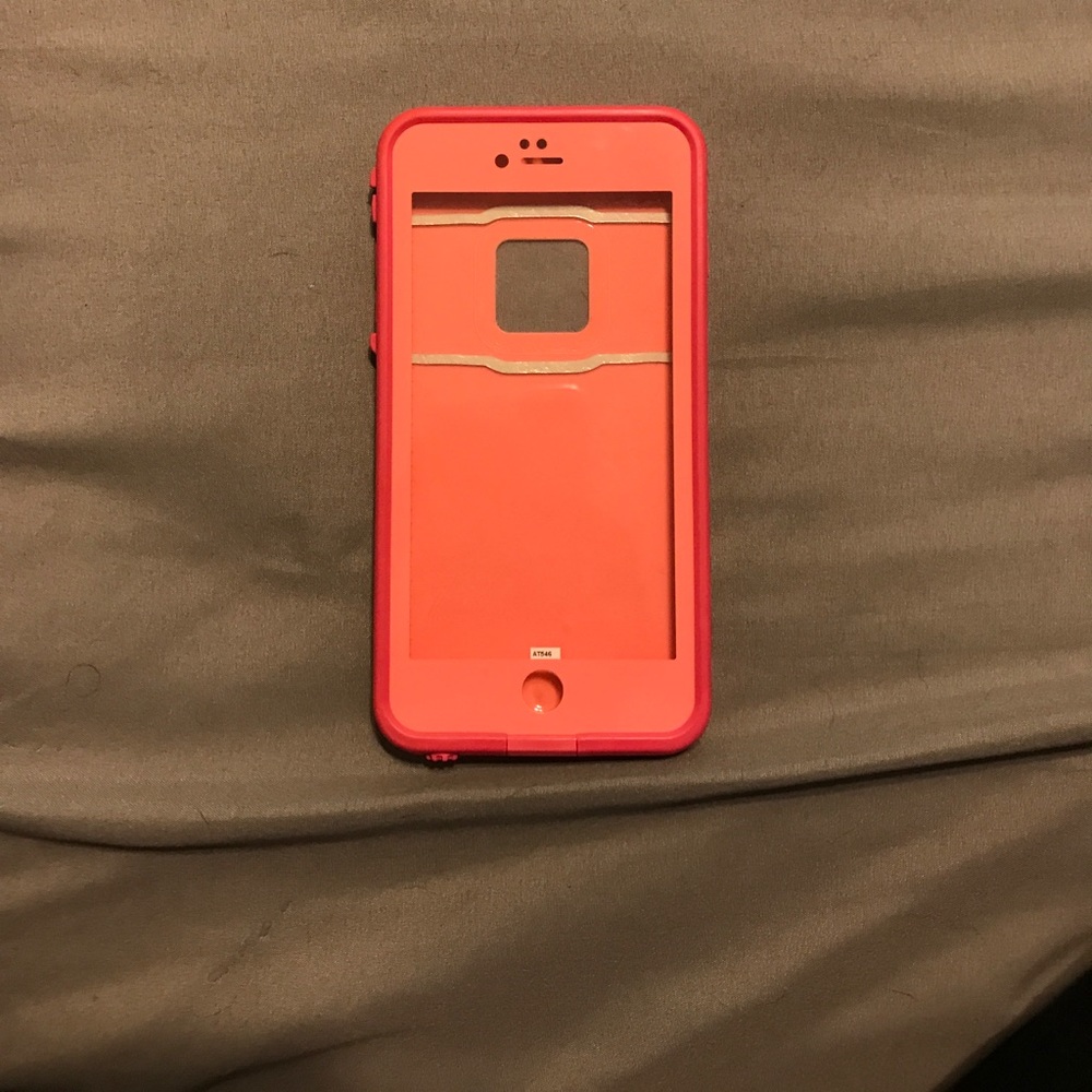 Pink Iphone 6s plus lifeproof case