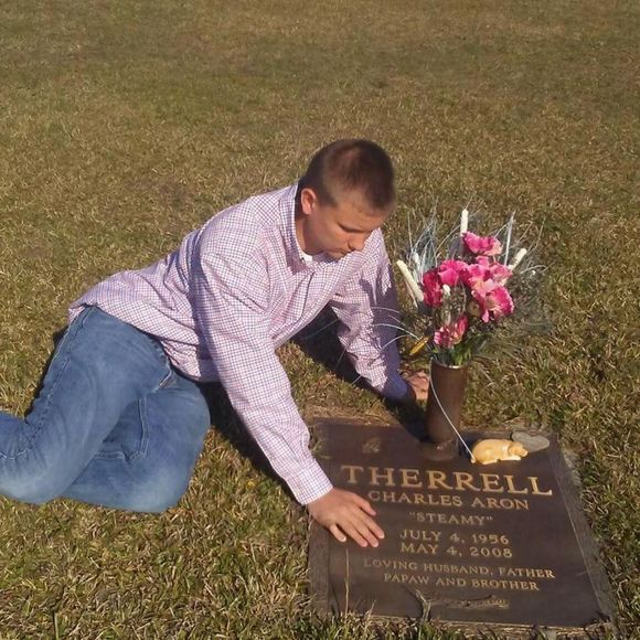 Meet your Posher, Cody - Picture 1 of 1