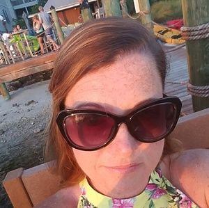 Meet your Posher, Angie