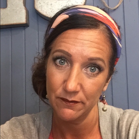 Meet your Posher, Erika - Picture 1 of 1