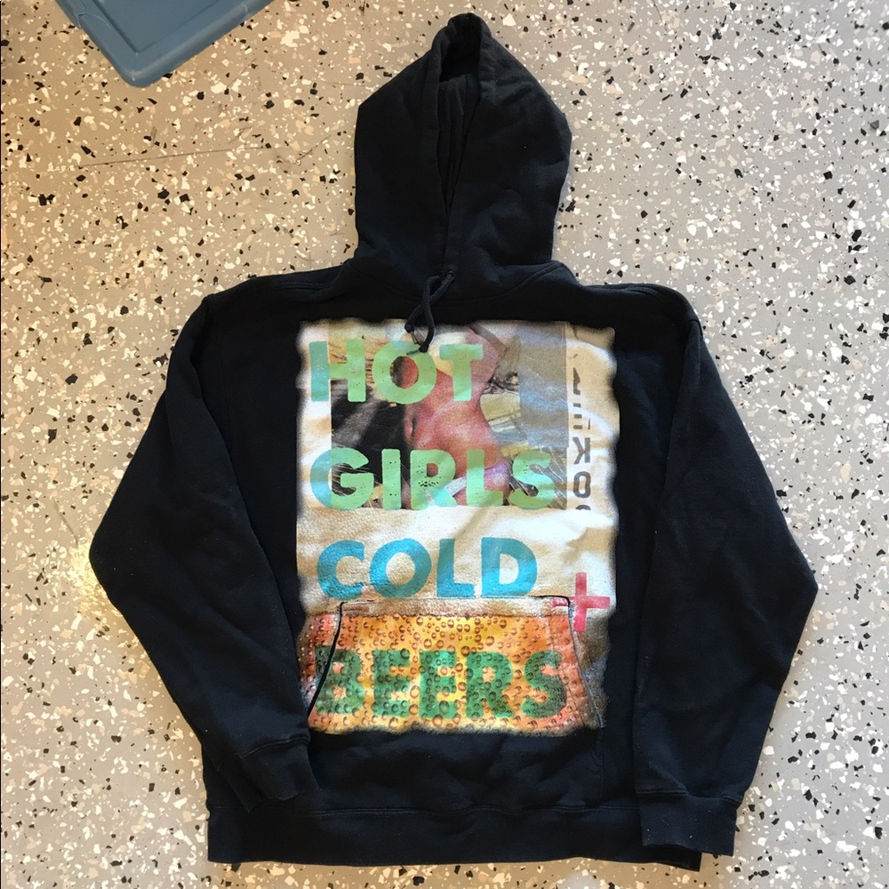 HOT GIRLS COLD BEER black hoodie
