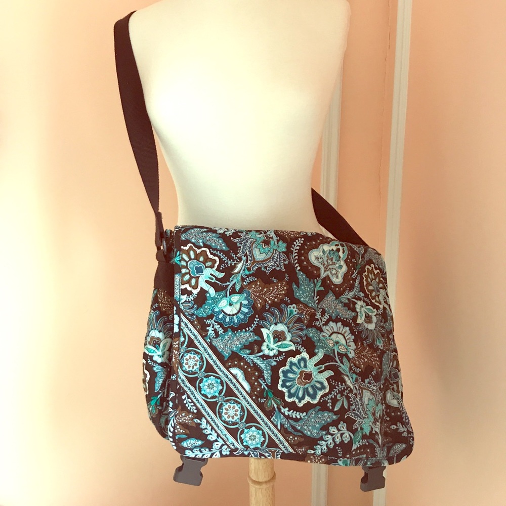 Vera Bradley messenger bag