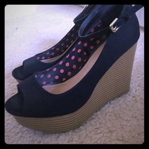 Black Wedge Heels