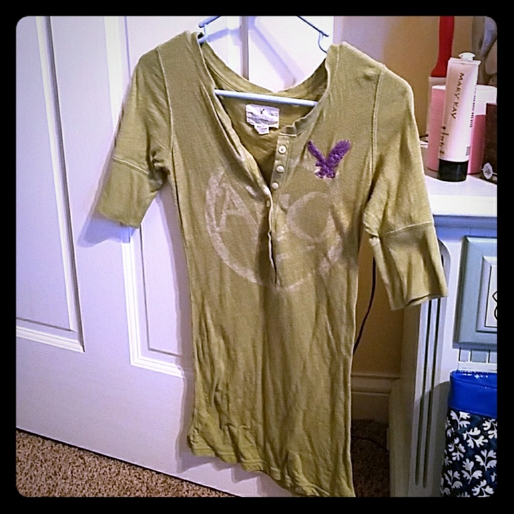 Quarter length sleeve shirt