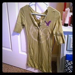 Quarter length sleeve shirt