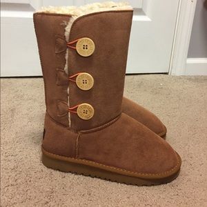 Tall Button UGG's NWOT