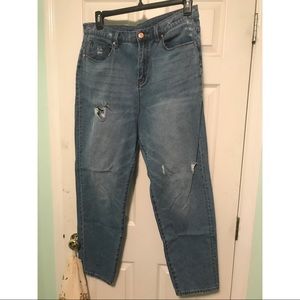 UO BDG Mom Jeans