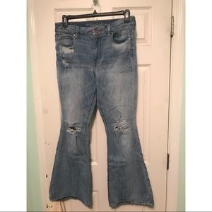 AE High-Rise Boho Artist Jeans