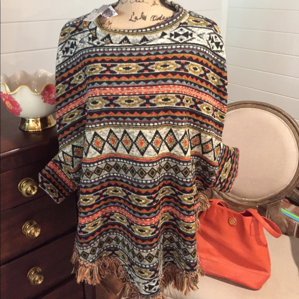 Do Everything in Love New Boho Poncho w Sleeves