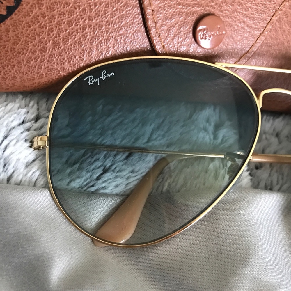 RAY BAN BLUE GRADIENT 62mm AVIATORS