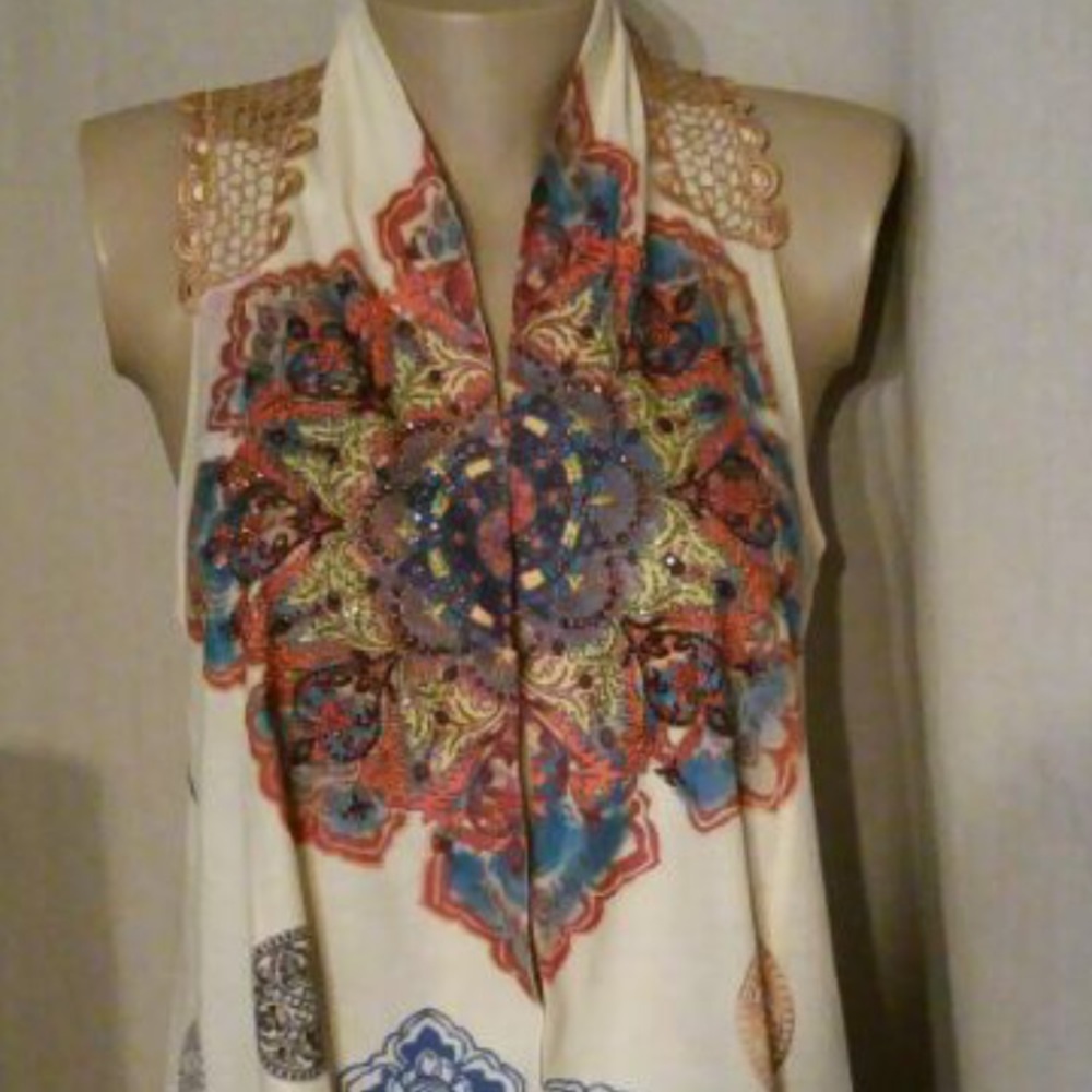 B.L.E.U Medallions Vest size small  NWOT