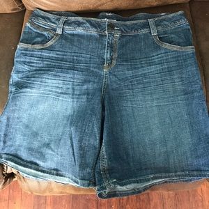 Lane Bryant plus Size Bermuda shorts
