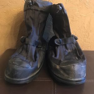 Neos overshoes never worn