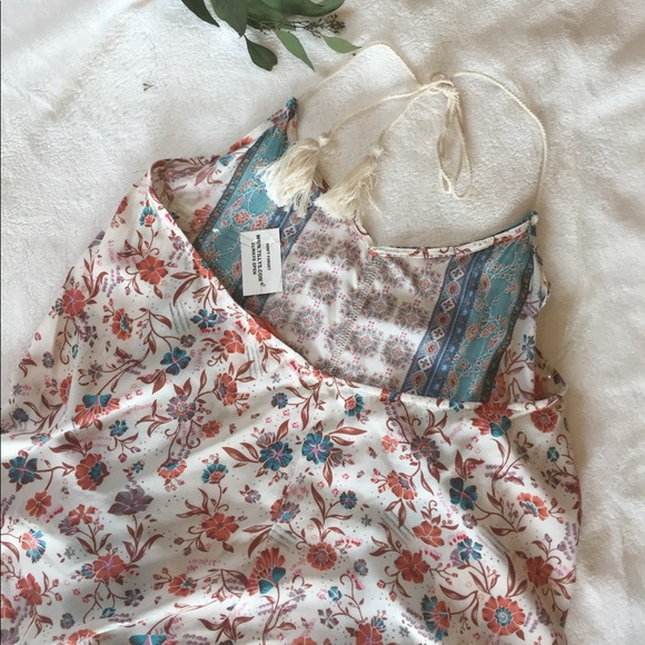 NWT Full Tilt Halter Top Floral Boho pattern - Picture 3 of 3