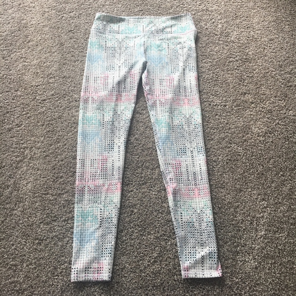 NWT Fabletics Salar Medium printed Leggings