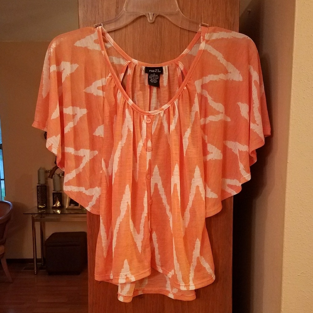 NWOT Rue 21 Bat Wing Shirt💖Orange w/White Chevron