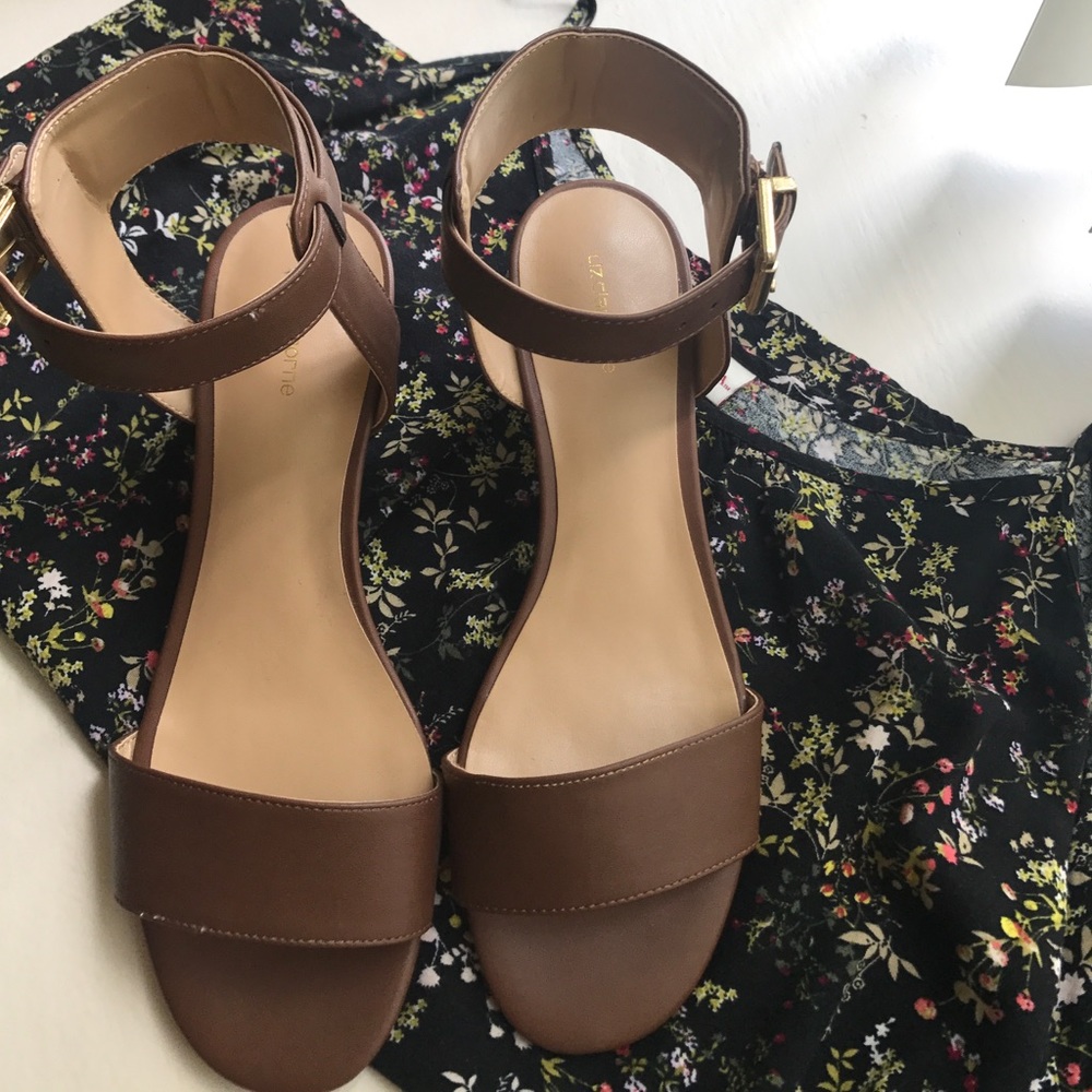 brown heeled sandal