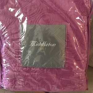 Middleton Bed quilt for twin bed