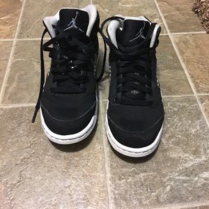 Black Jordons size 13c