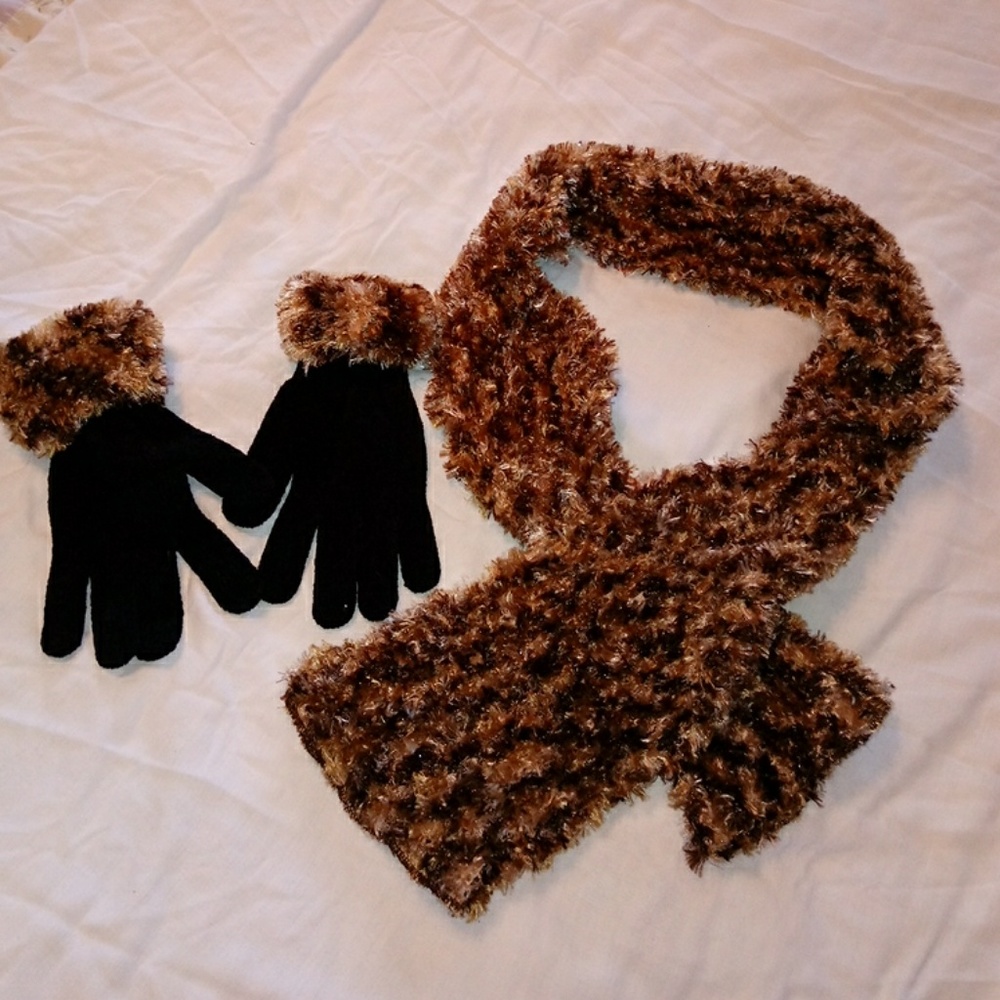 Scarf n Glove Set