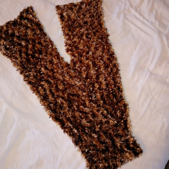 Scarf n Glove Set - Picture 4 of 5